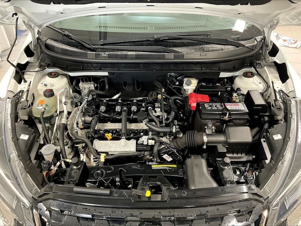 Used 2023 White Nissan SR image 29