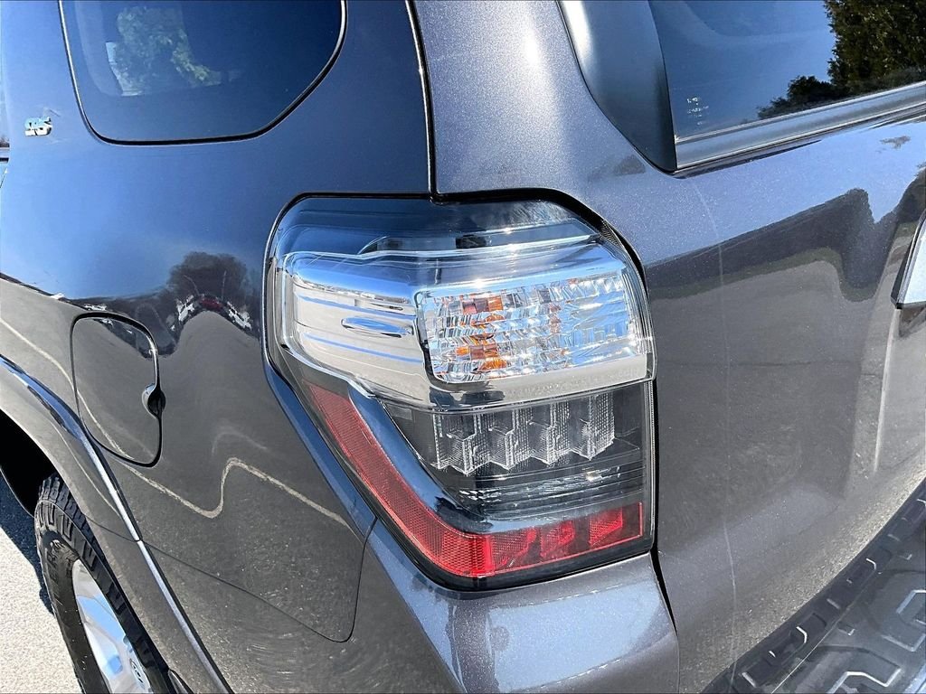 Used 2022 Magnetic Gray Metallic Toyota SR5 image 34
