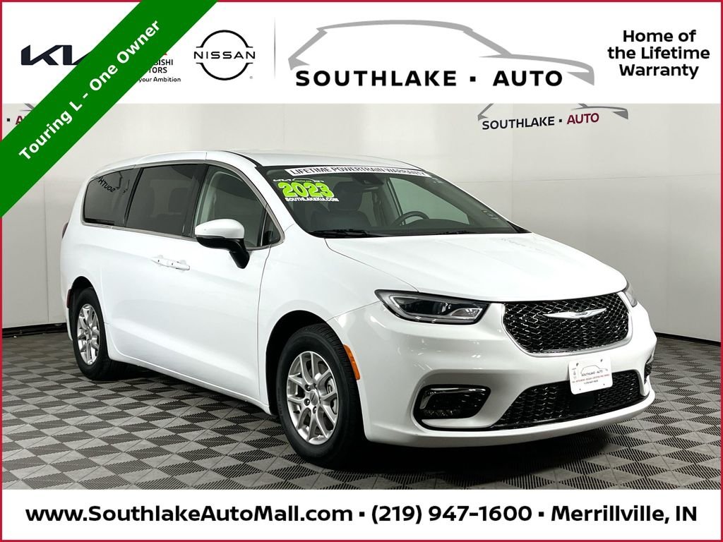 2023 Chrysler Pacifica Touring L