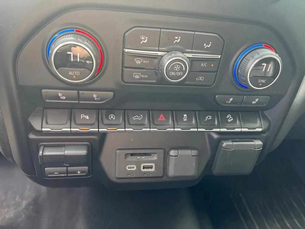 Used 2020 Gray Chevrolet LT image 10