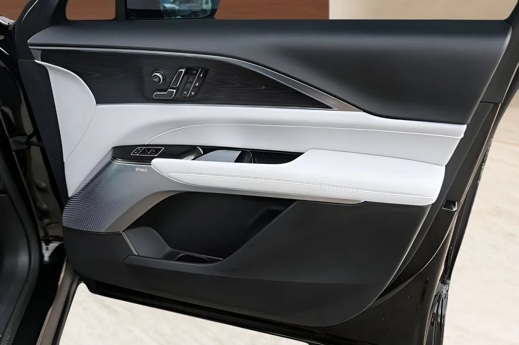 Used 2025 Stellar Black Metallic Cadillac Luxury 2 image 28