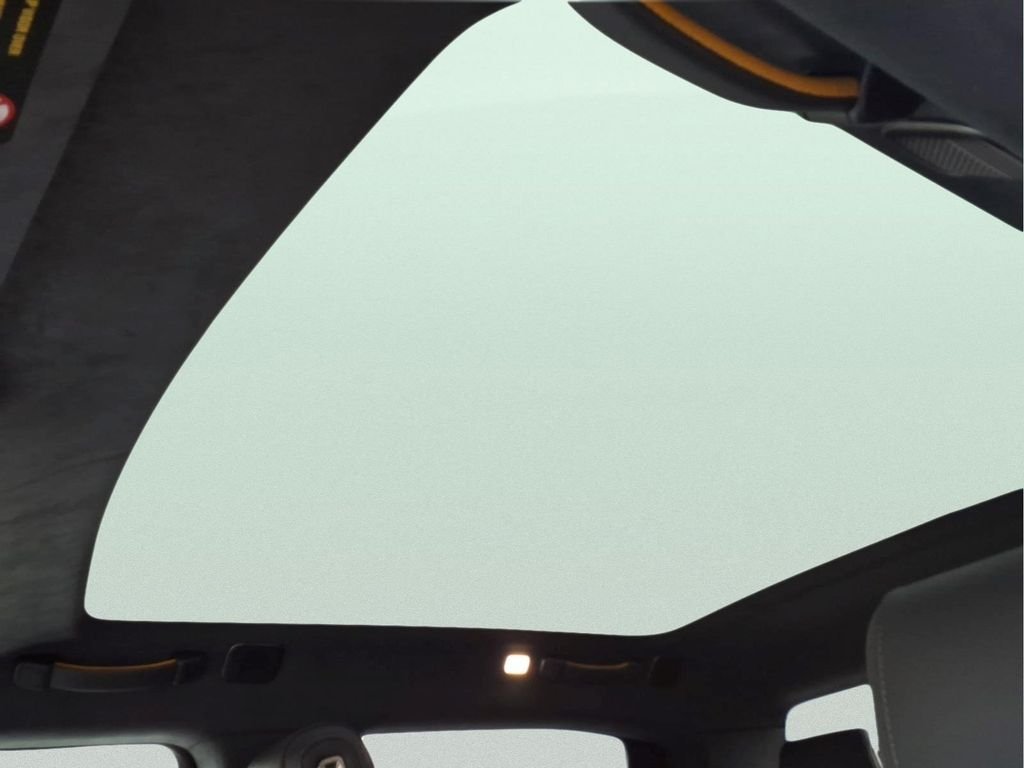 Used 2022 White Rivian Adventure image 17
