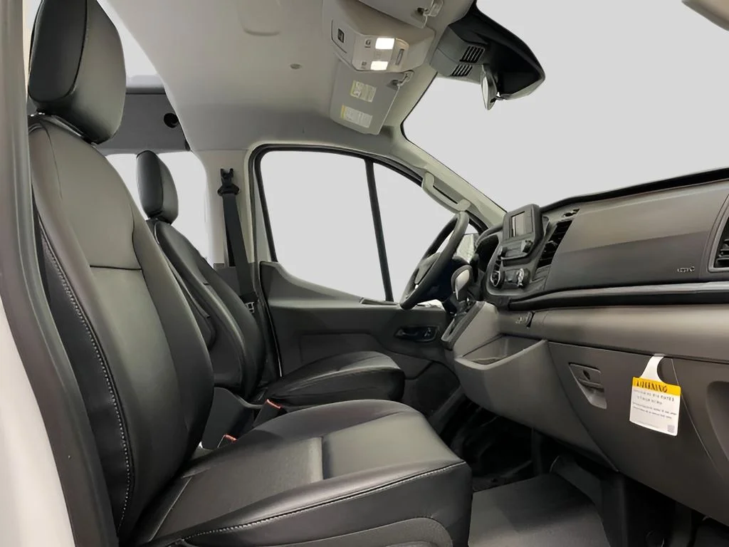 Used 2024 Oxford White Ford Base w/9,950 lb. GVWR image 16