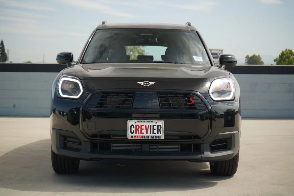 New 2027 Black MINI Signature Plus image 5