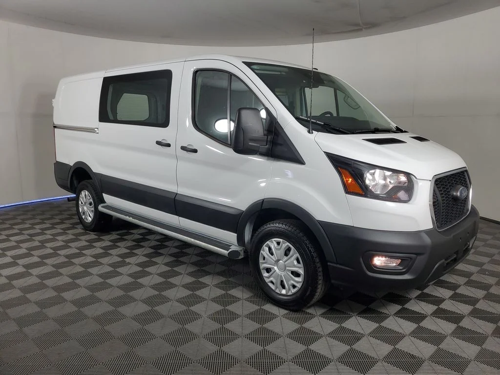Used 2025 White Ford Base image 3