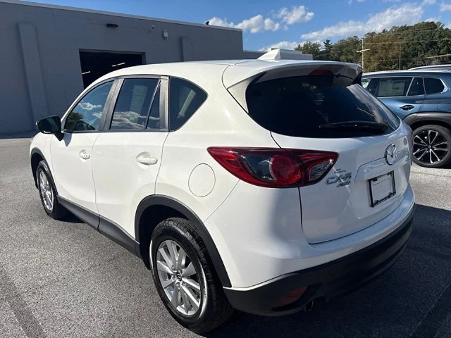 Used 2016 White Mazda Touring image 7