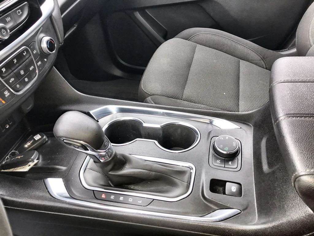 Used 2023 White Chevrolet LT image 20