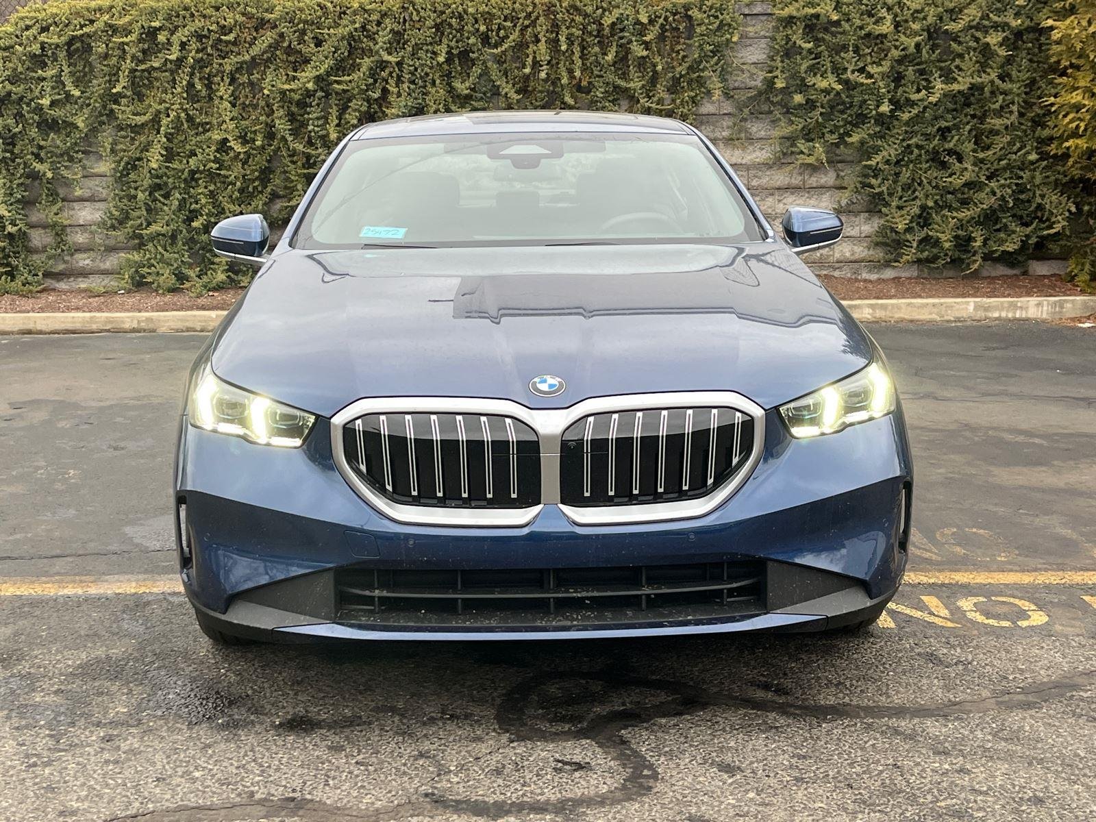 2025 BMW 5 Series 530i - Photo 6