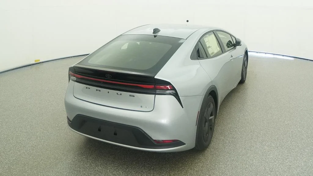 New 2027 Cutting Edge Toyota LE image 33