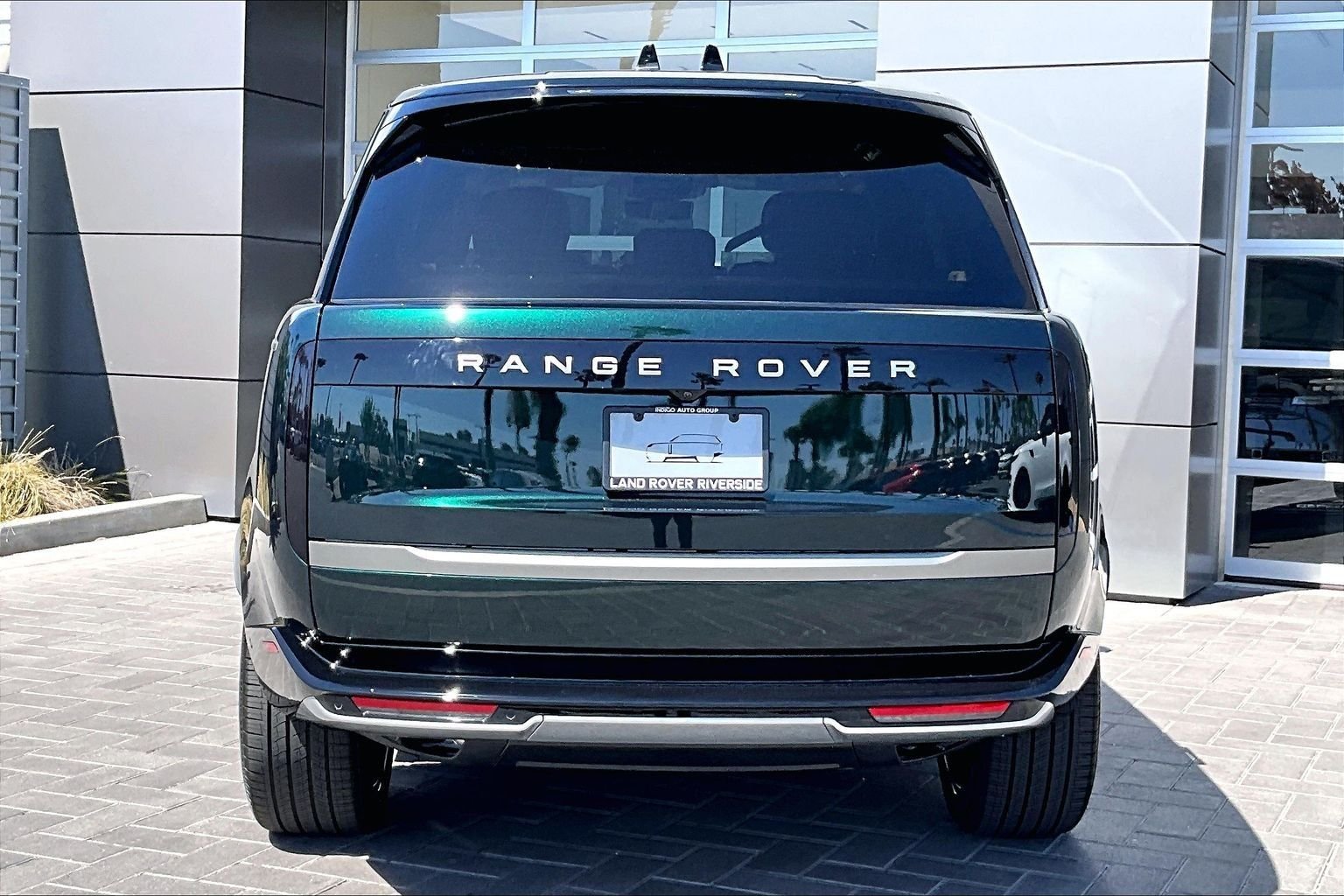 New 2026 British Racing Green Land Rover SE image 4