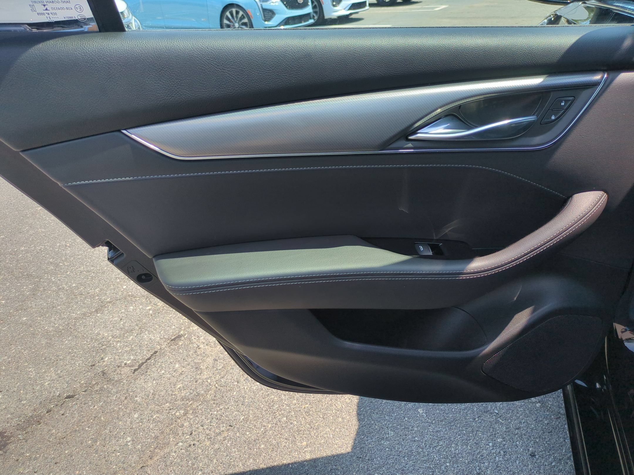 Used 2022 BLACK RAVEN Cadillac Premium Luxury image 28