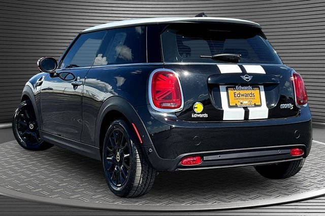 Used 2022 Black MINI  image 4