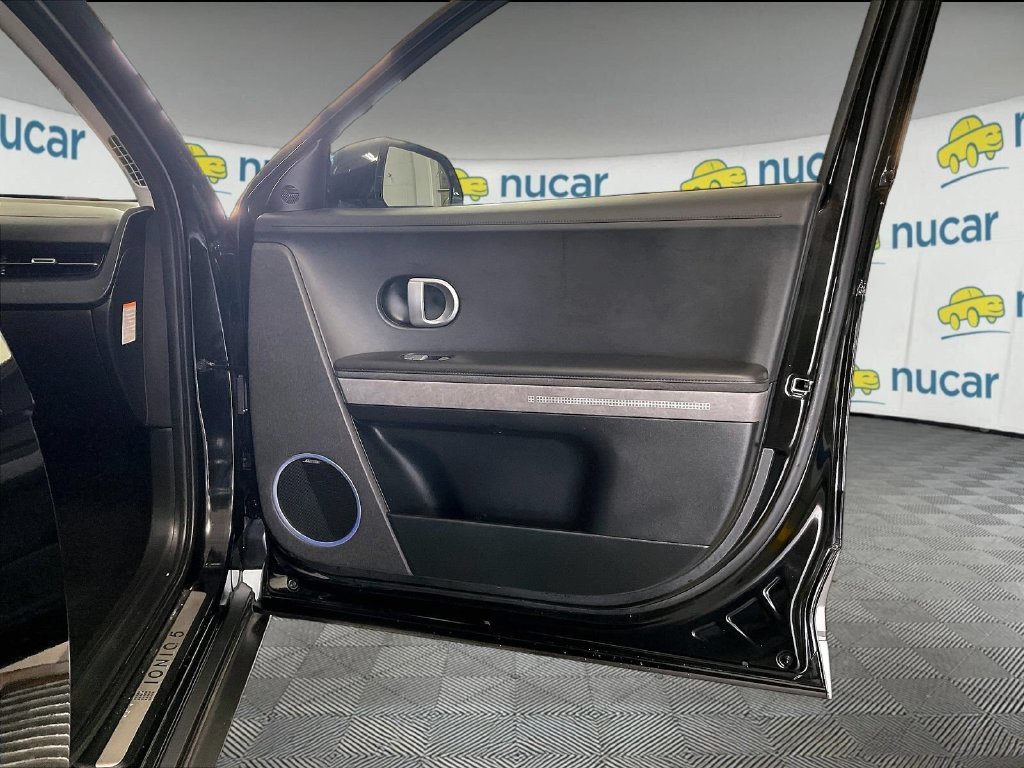 Used 2024 Black Hyundai Limited image 12
