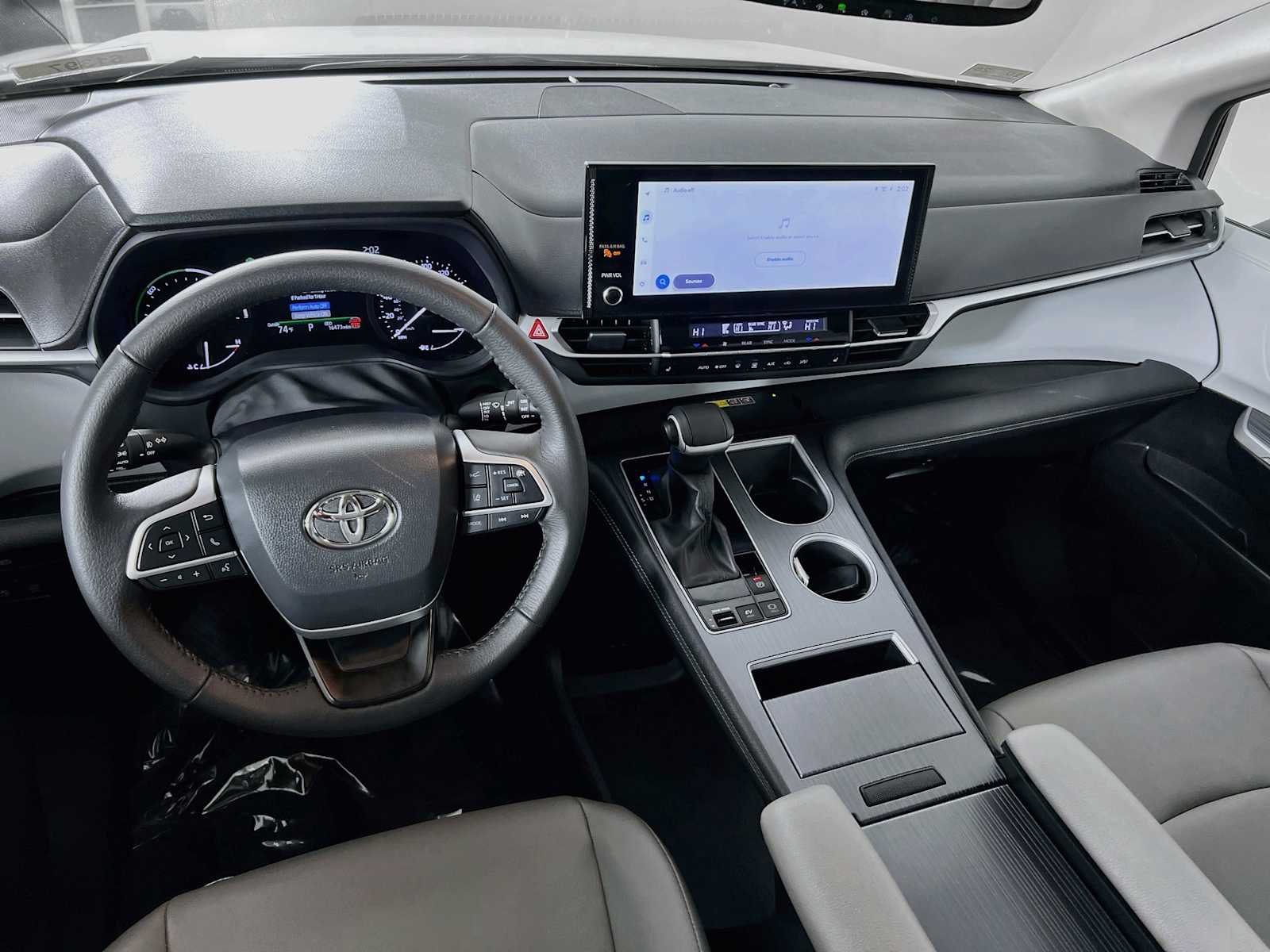 Used 2026 Wind Chill Pearl Toyota XLE image 24