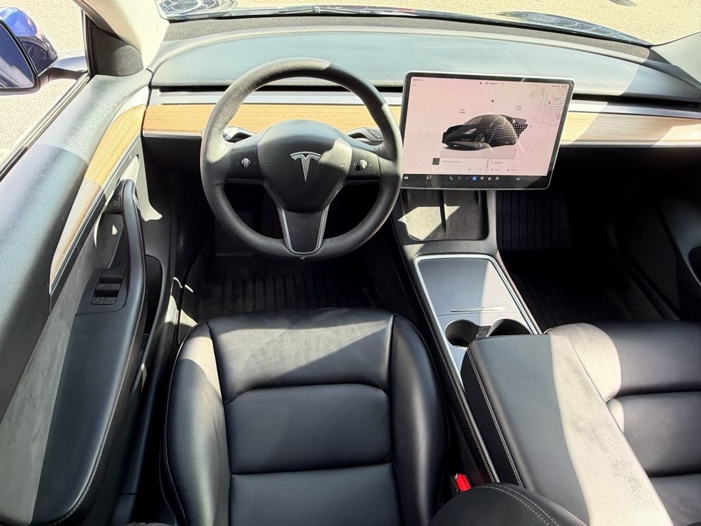 Used 2022  Tesla Long Range image 13