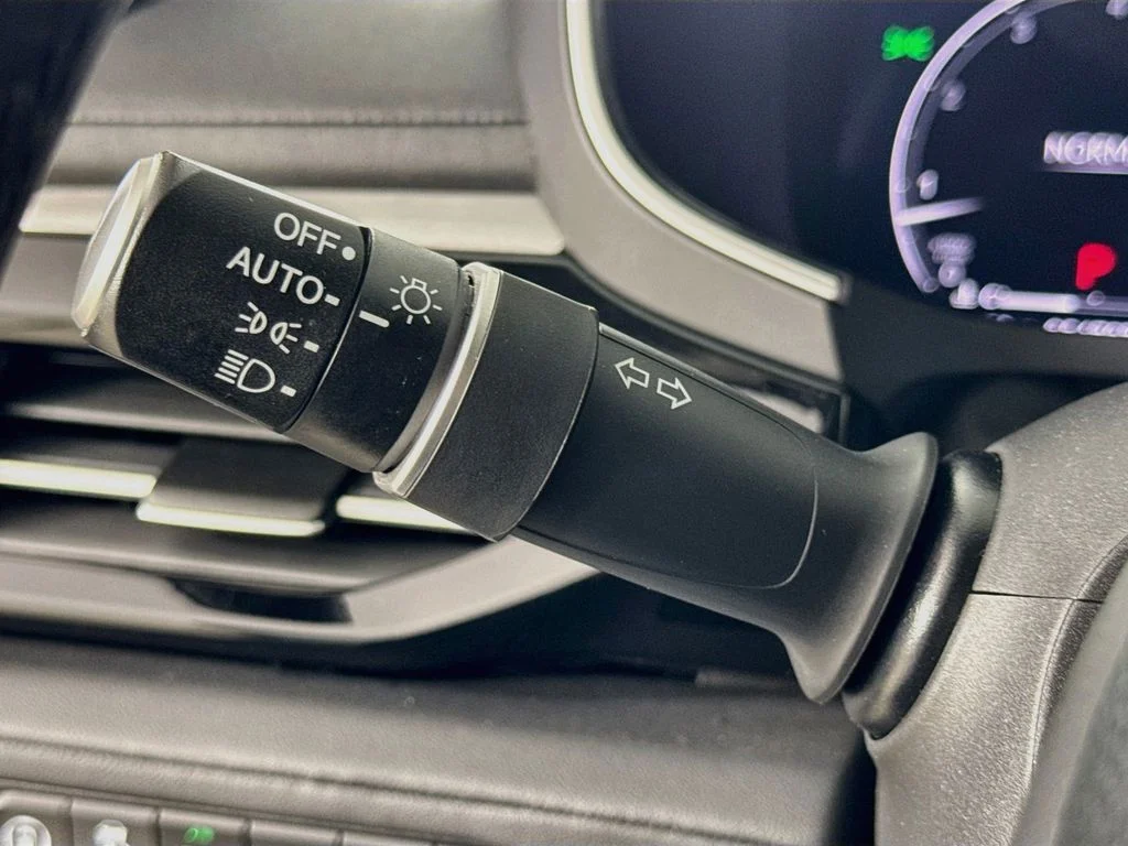 Used 2023  Acura Technology image 13