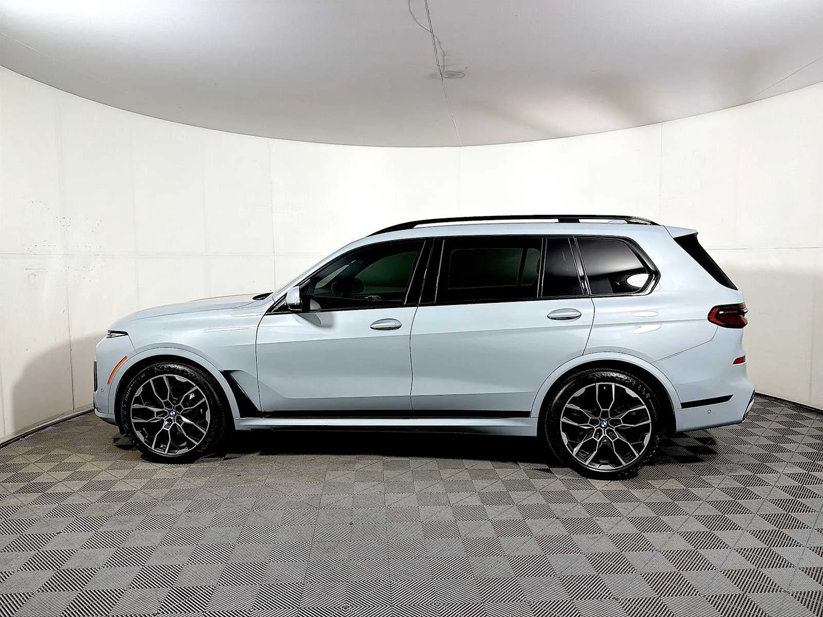 Certified Used 2024 Brooklyn Grey Metallic BMW xDrive40i image 4