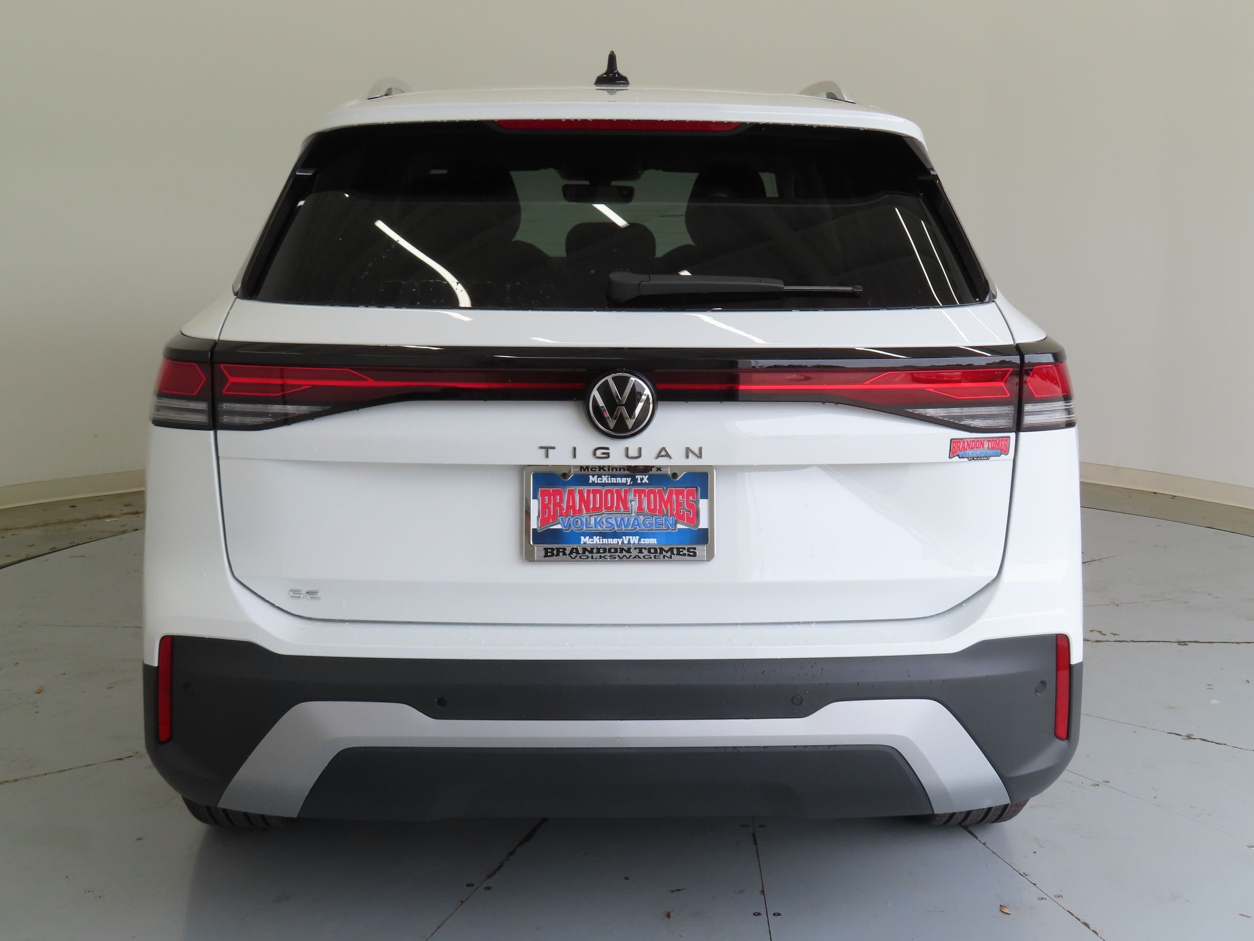 New 2026 White Volkswagen 2.0T SE image 4