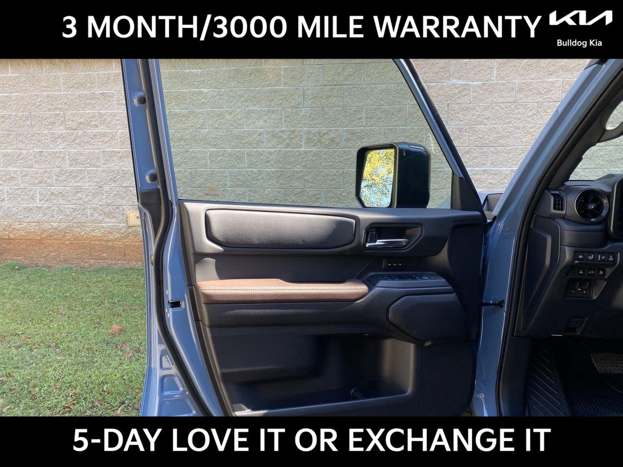 Used 2025 Heritage Blue w/Grayscape Roof Toyota Base image 17