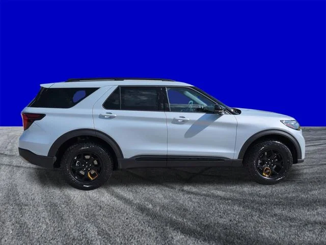 New 2026 Space White Metallic Ford Tremor® image 3