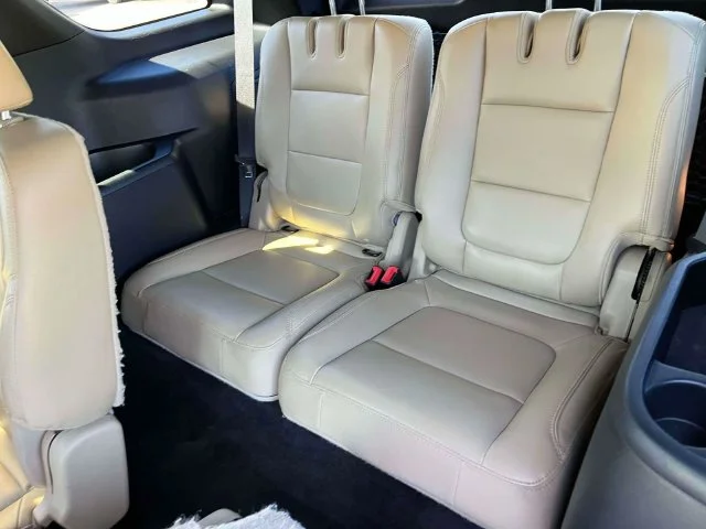 Used 2016 White Ford Limited image 19
