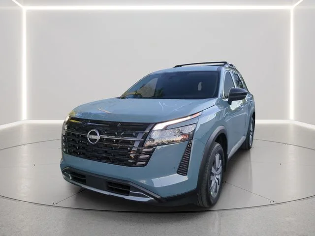 New 2026 Green Nissan SL image 2
