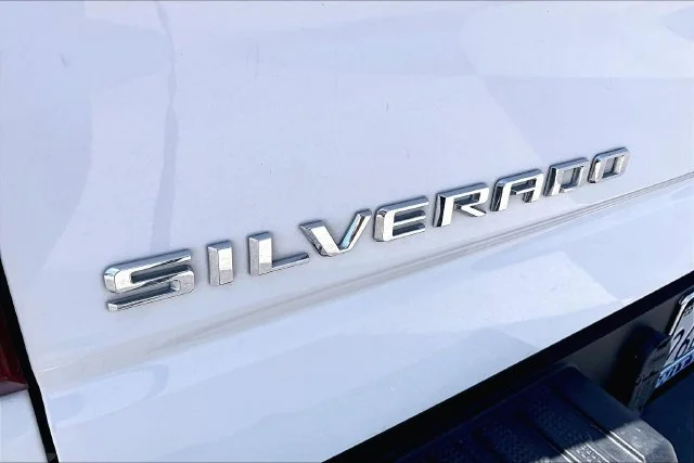 Used 2021 Summit White Chevrolet WT image 8
