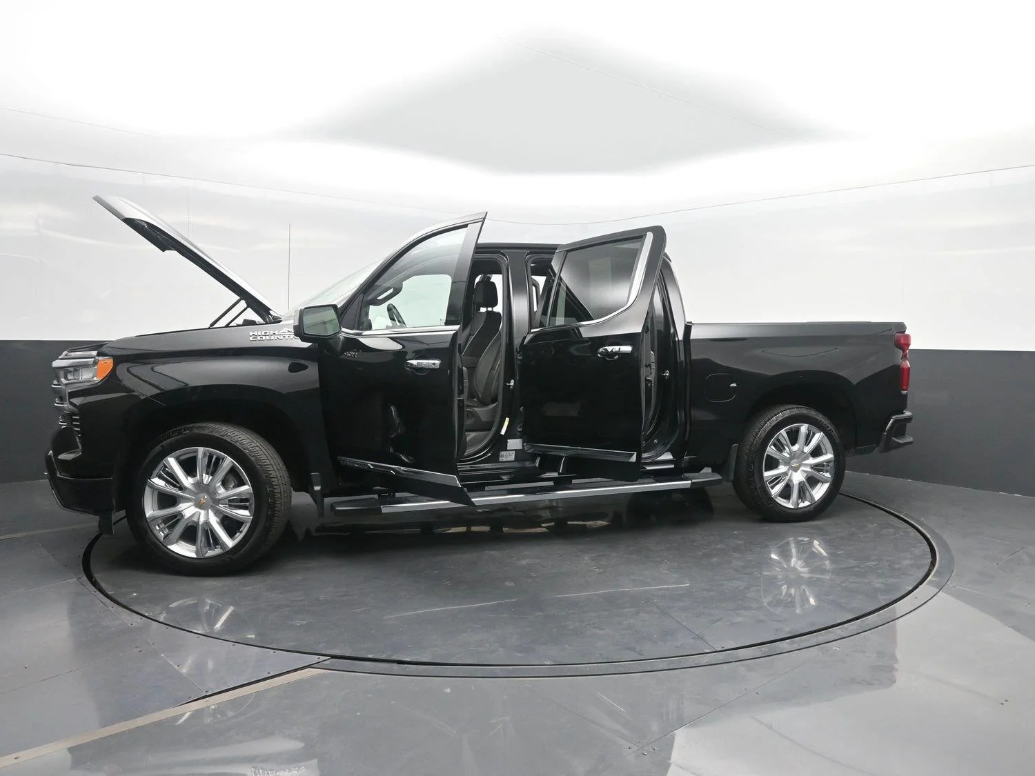 Used 2025 Black Chevrolet High Country image 55