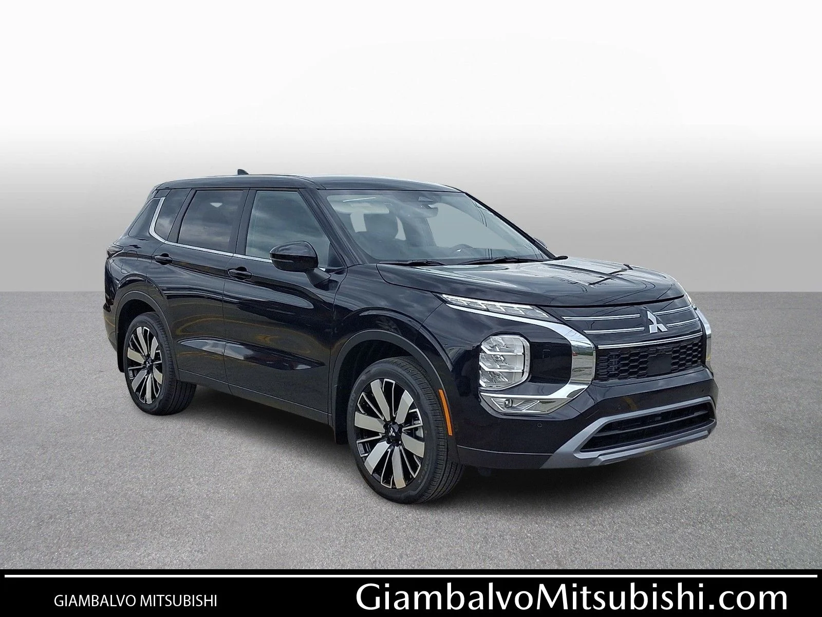 New 2026 Black Mitsubishi SE image 1