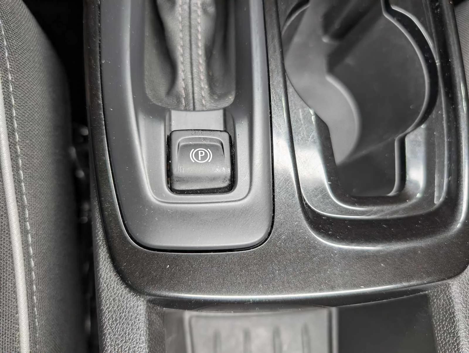Used 2022 Summit White Chevrolet LT image 27
