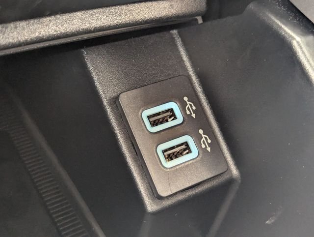 Used 2020 Atlas Blue Metallic Ford SEL image 22