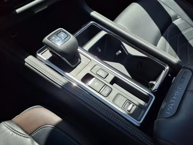 Certified Used 2025 White Nissan Platinum image 9