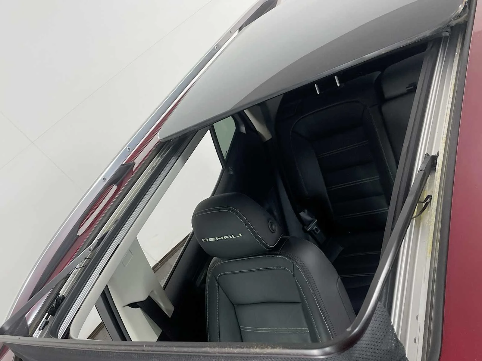 Used 2023 Volcanic Red Tintcoat GMC Denali image 21
