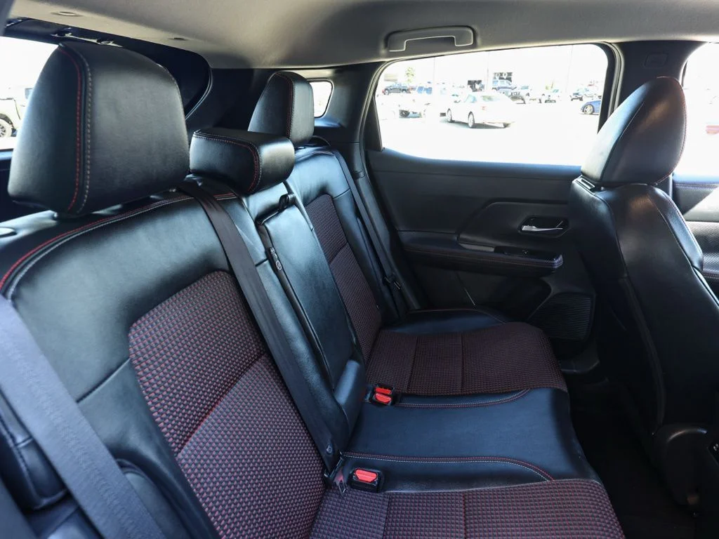 Used 2025 Gray Nissan SR image 17