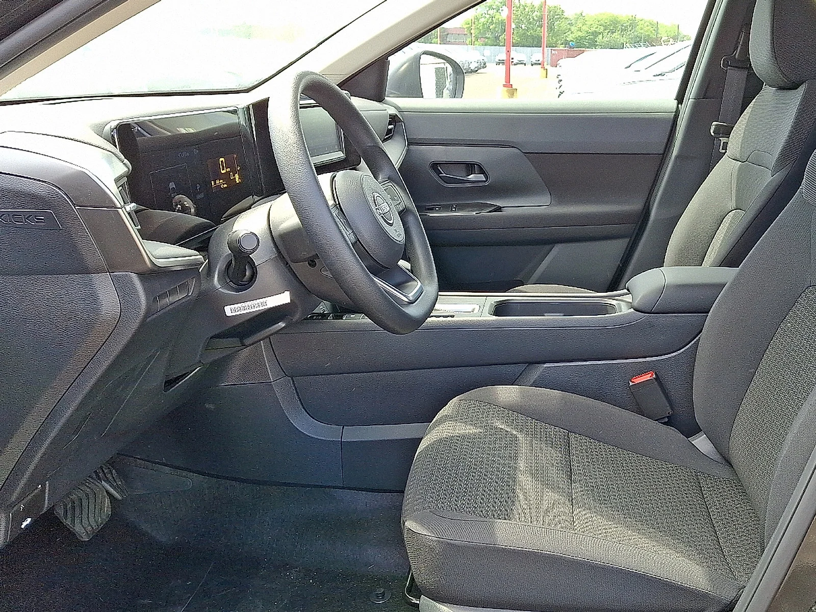 2025 Nissan Kicks S AWD - Photo 8