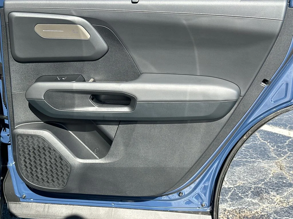 New 2027 Black Kia EX image 16