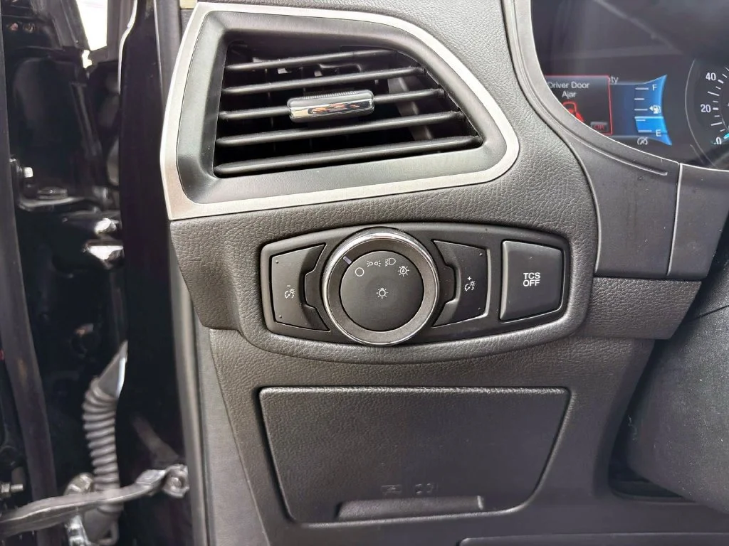Used 2024 Black Ford SEL image 15