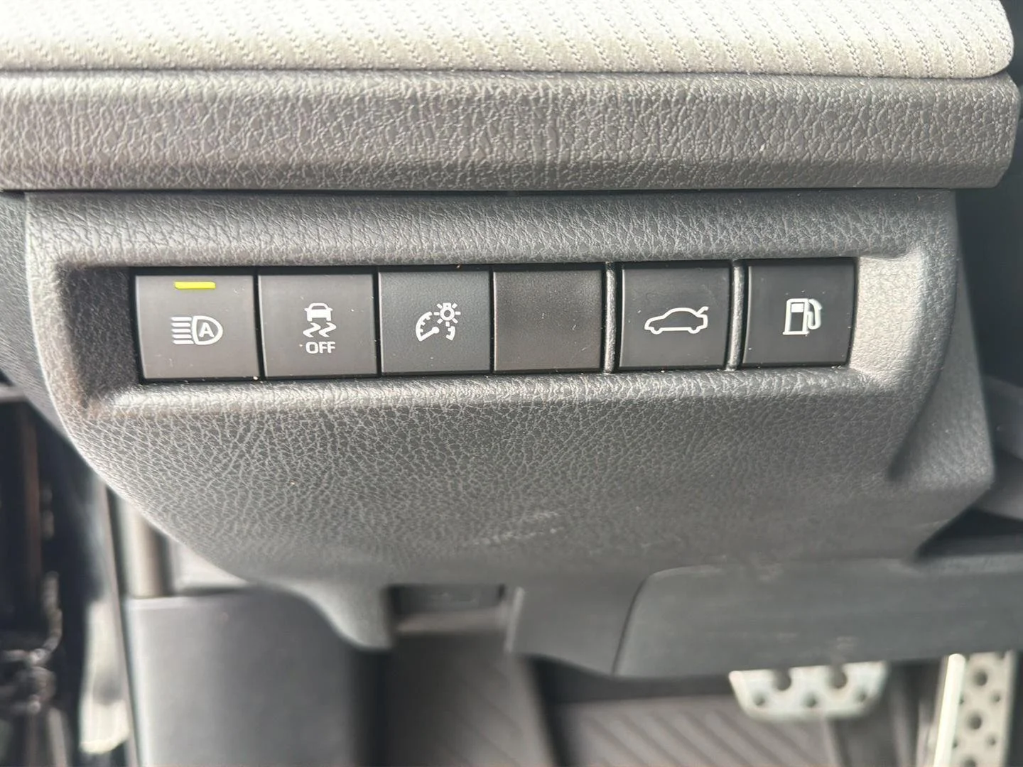 Used 2025 Midnight Black Metallic Toyota SE image 19