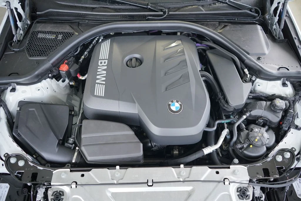 Used 2026 Mineral White Metallic BMW 330i xDrive image 21