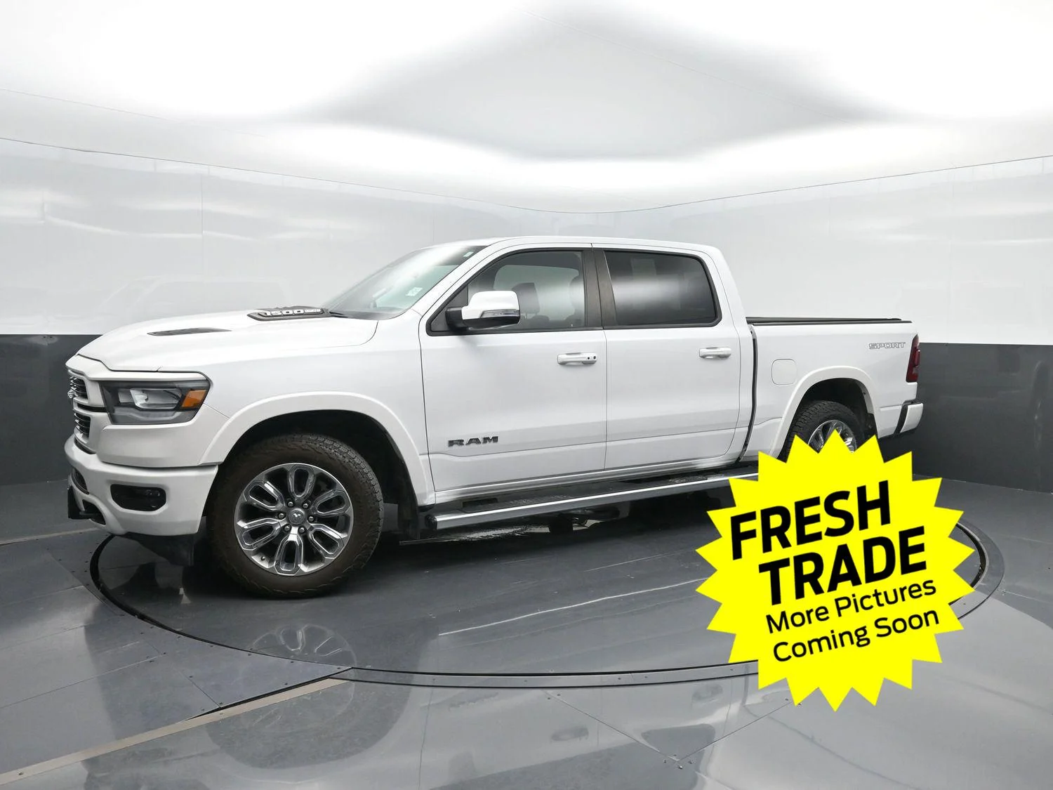 2020 RAM 1500 Laramie 4x4 Crew Cab 5'7's photo