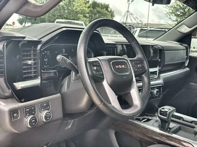 Used 2024 Summit White GMC Elevation image 10