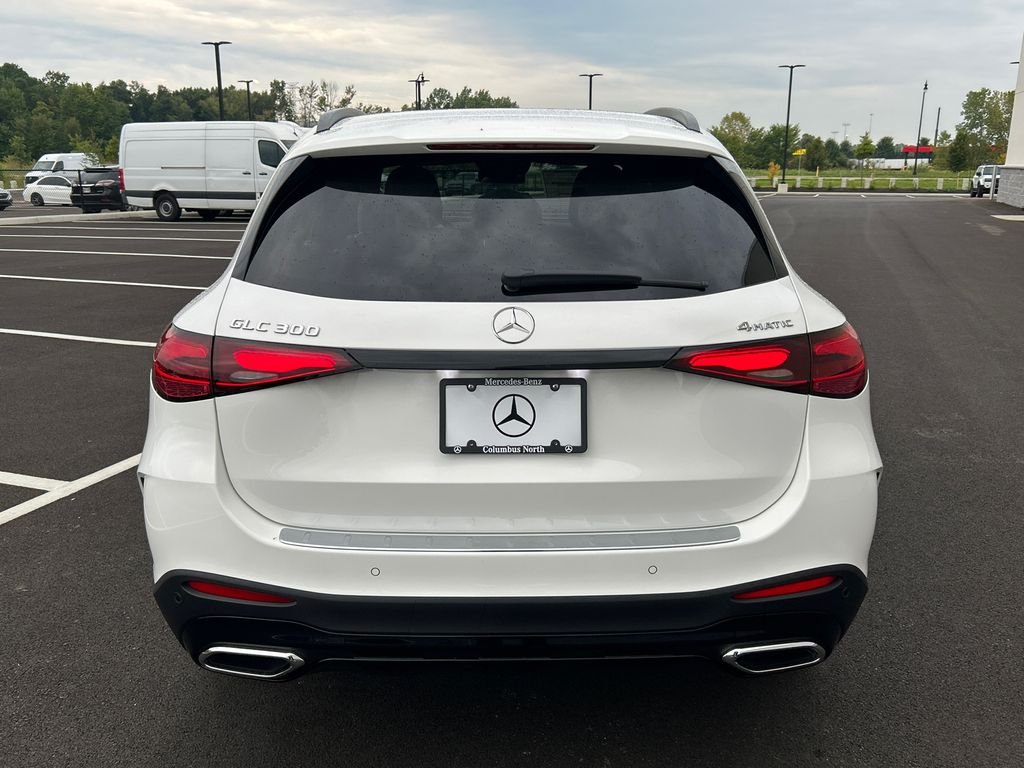 New 2027 Polar White Mercedes-Benz GLC 300 image 6