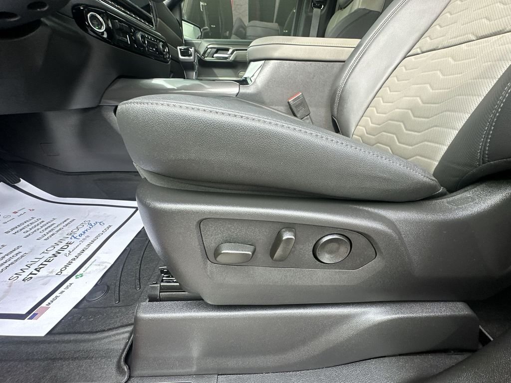 Used 2025 Red Chevrolet ZR2 image 18