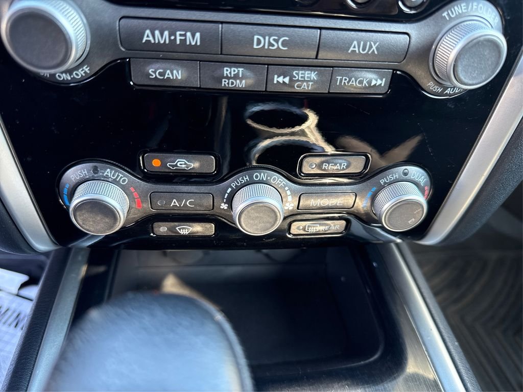Used 2015 Black Nissan SV image 31