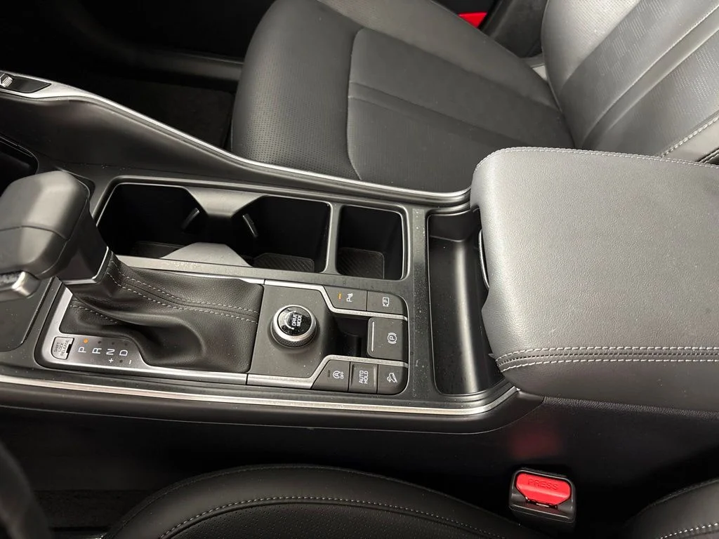 New 2026 Ivory Silver Kia S image 42