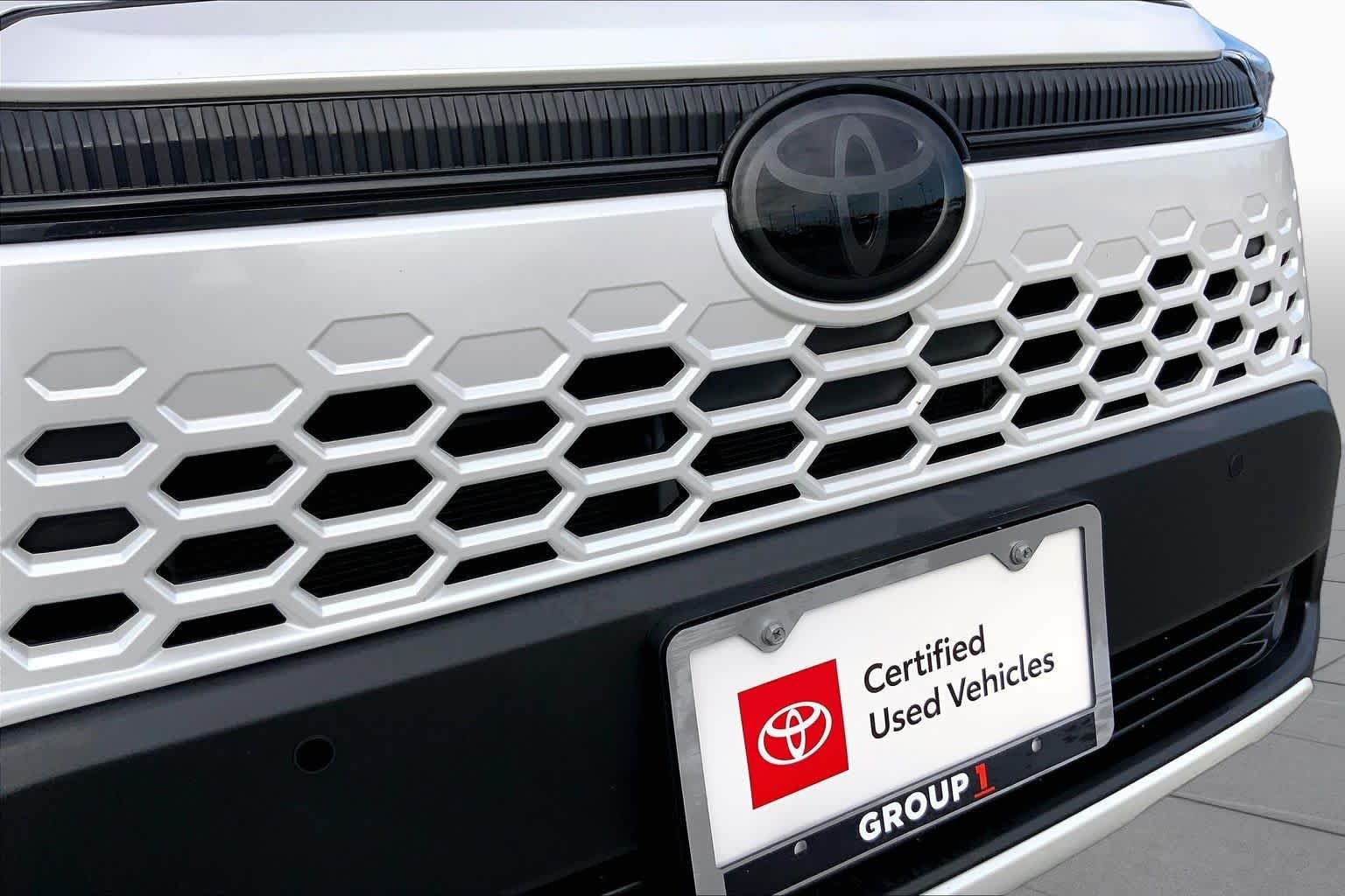 Used 2026 Wind Chill Pearl Toyota Hybrid XSE image 29