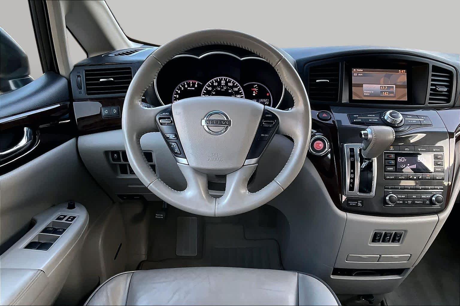 Used 2011 Platinum Graphite Nissan SL image 5