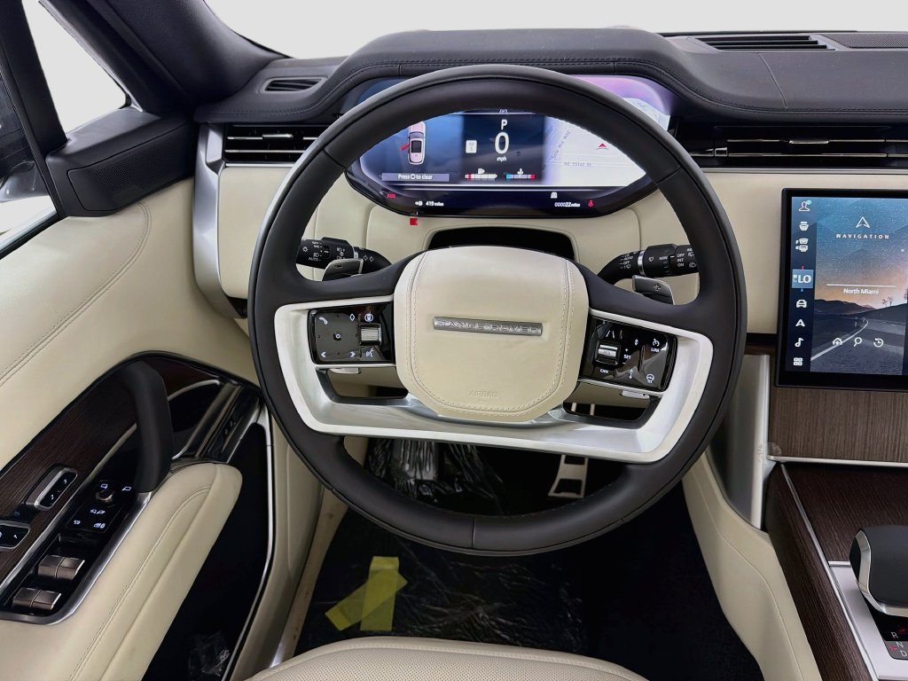 New 2027 Fuji White Land Rover SE image 24