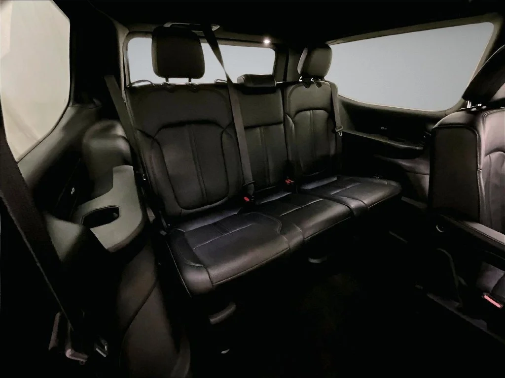Used 2024 White Jeep Series II image 26