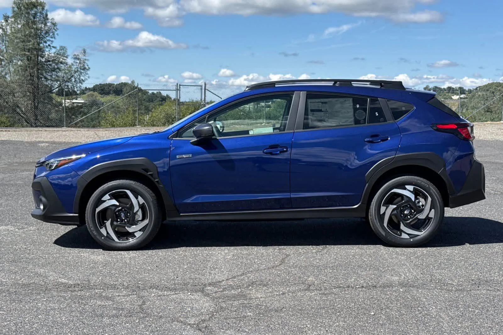 New 2026 SAPPHIRE BLUE PEARL Subaru Limited Hybrid image 6